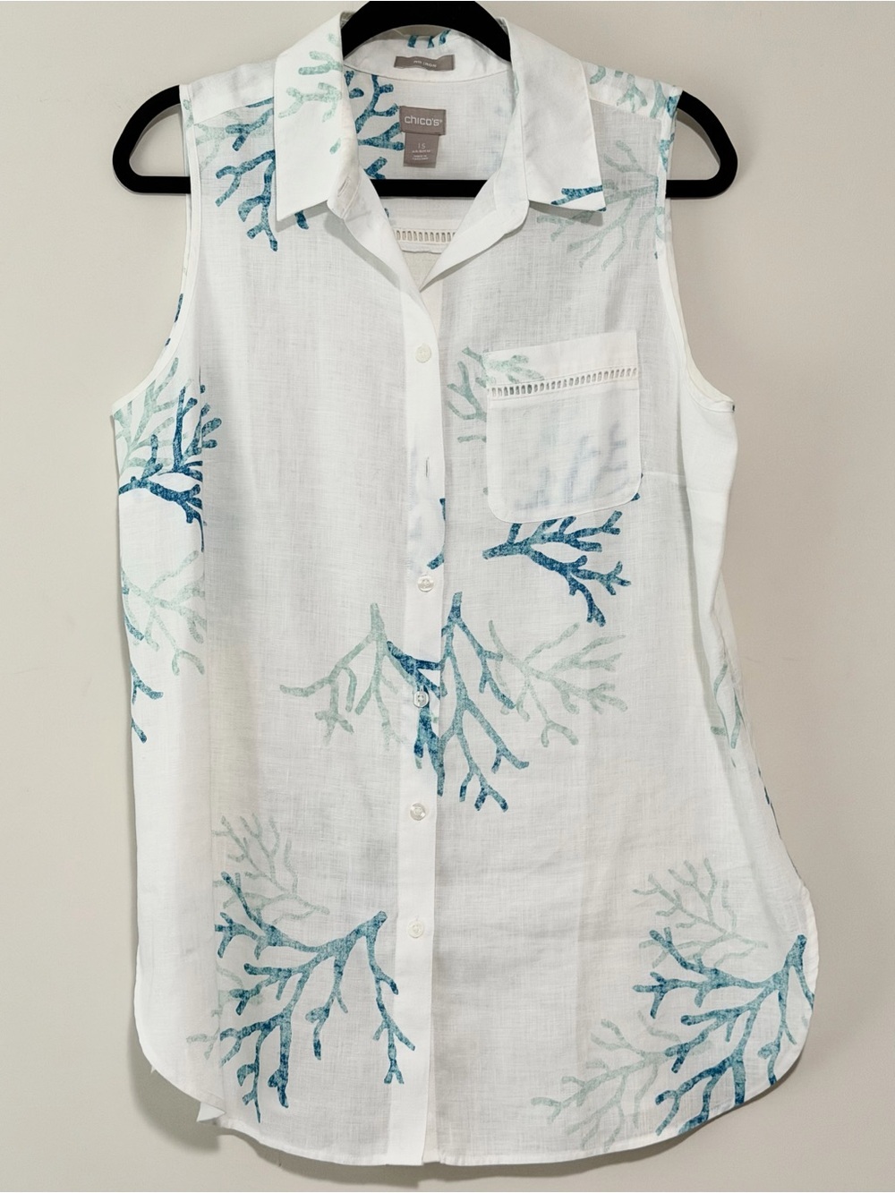 Chico's White Sleeveless Button-Front Top with Blue & Mint Coral Print